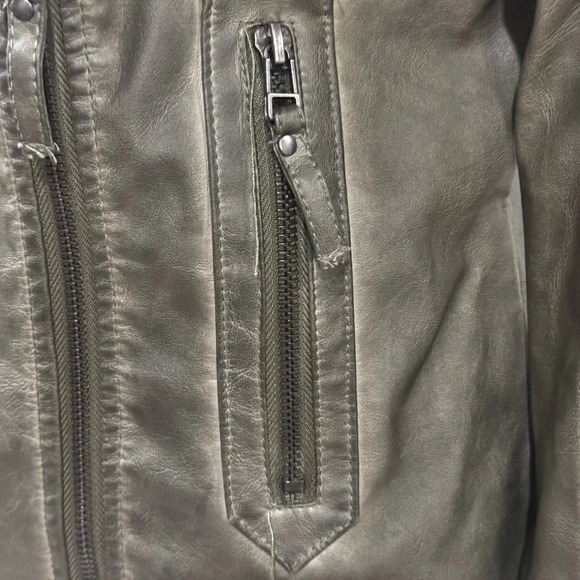 Max Studio Moto Olive Green Vegan Leather Jacket – Size Medium - Picture 9 of 13